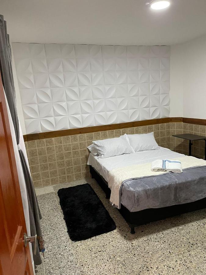 Casa Al Frente Del Pueblito Paisa Apartment Medellin Luaran gambar